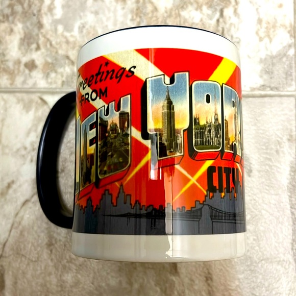 NWT Set Of Two Coffee Mugs From NYC - Picture 1 of 11